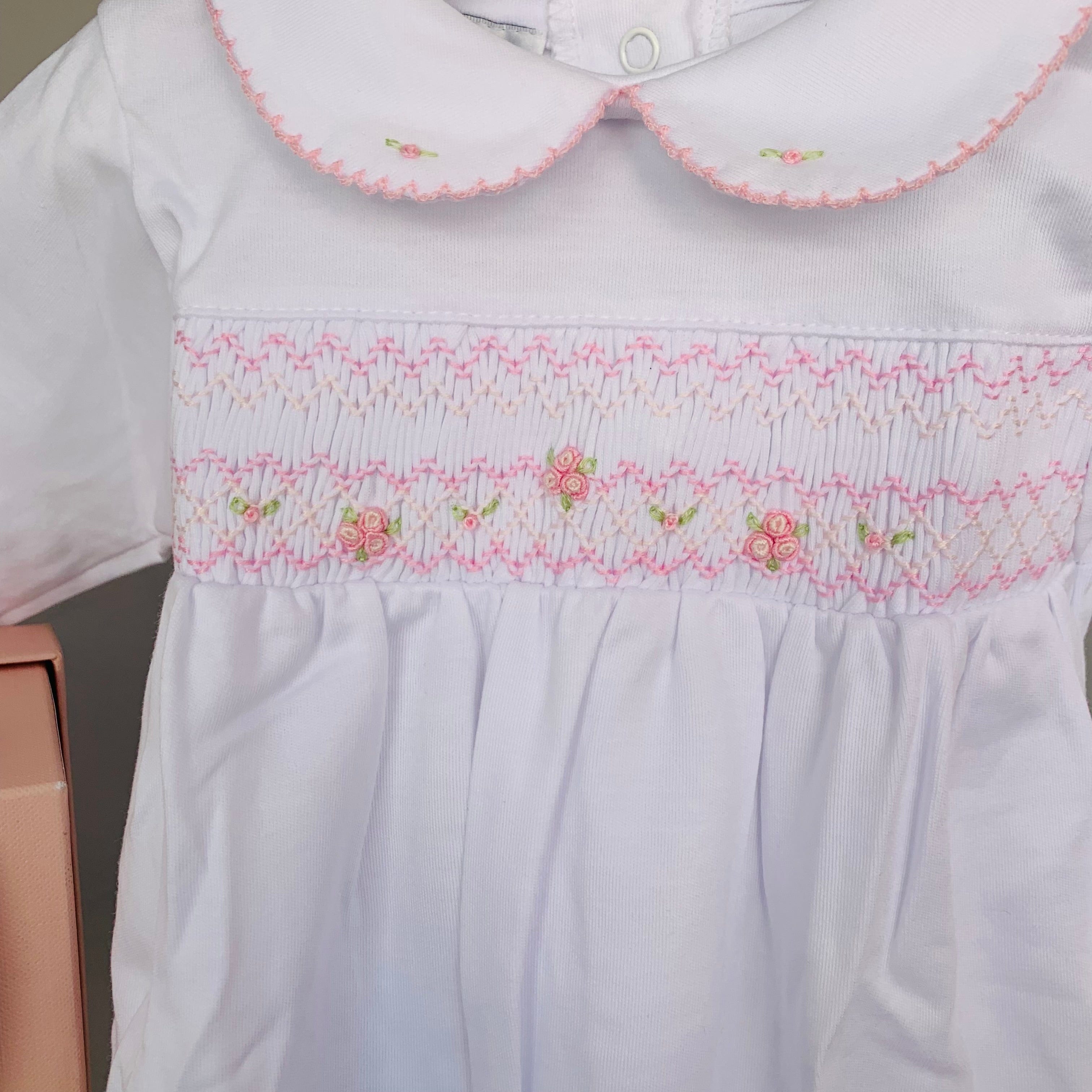 MAGNOLIA BABY - Alice Classics Smocked Babygrow - White
