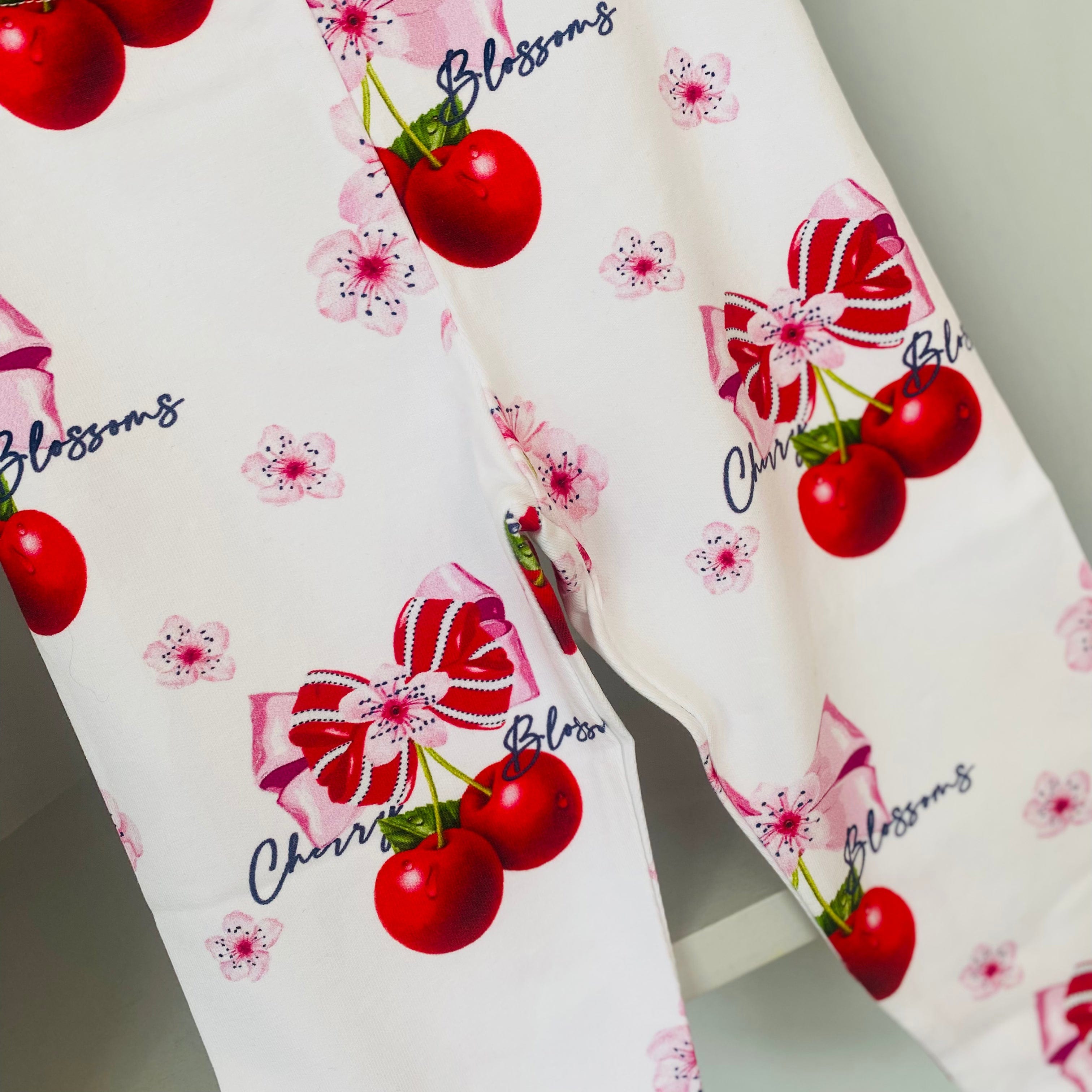 BALLOON CHIC - Cherry Print Leggings Set - White