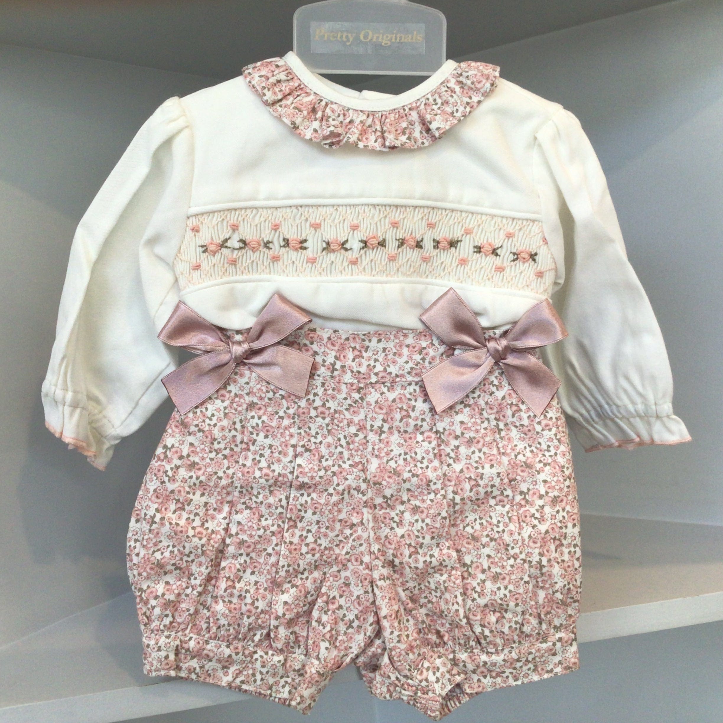 PRETTY ORIGINALS - Floral Smocked Short Set & Hairband  - Pink