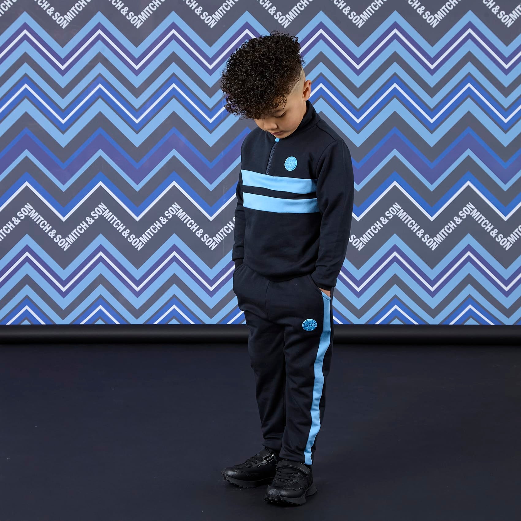 MITCH & SON - Winter Chevron Walker - Quarter Zip Tracksuit - Black