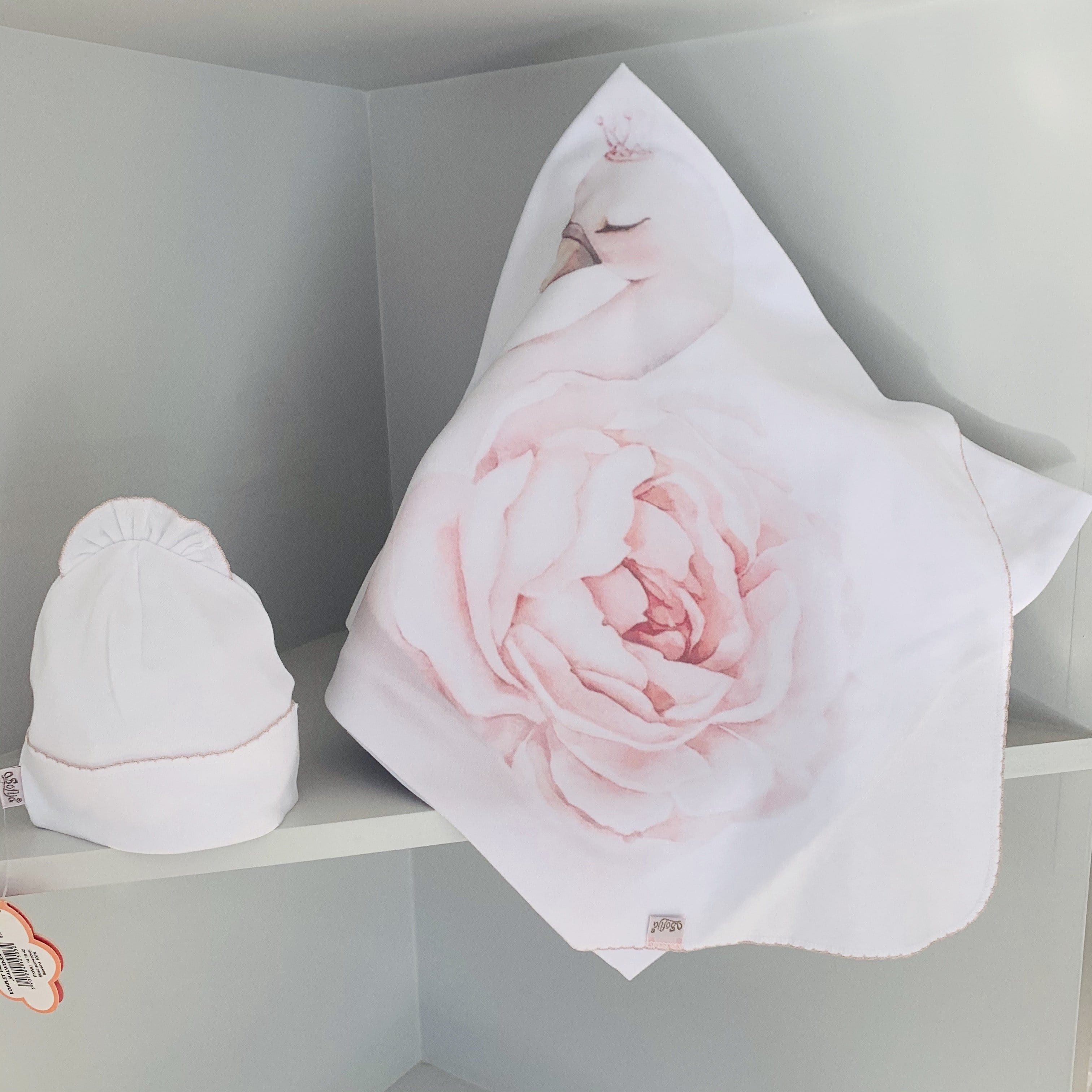SOFIJA - Swan Rose Swaddle Blanket & Hat