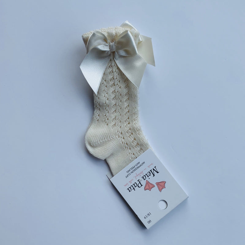 MEIA PATA - Open Knit Knee High Bow Sock - Cream