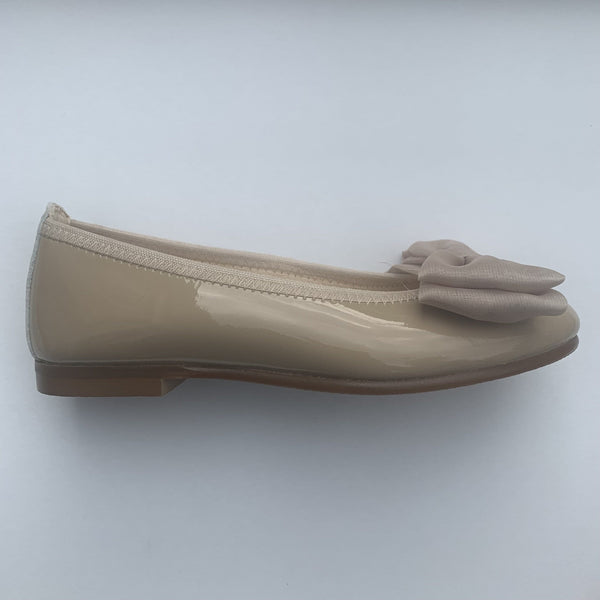ANDANNINES - Dolly Bow Shoe - Camel